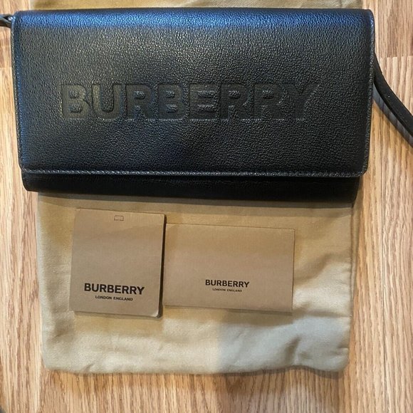 Burberry Hampshire Crossbody Embossed Logo Black Leather New - Picture 2 of 7